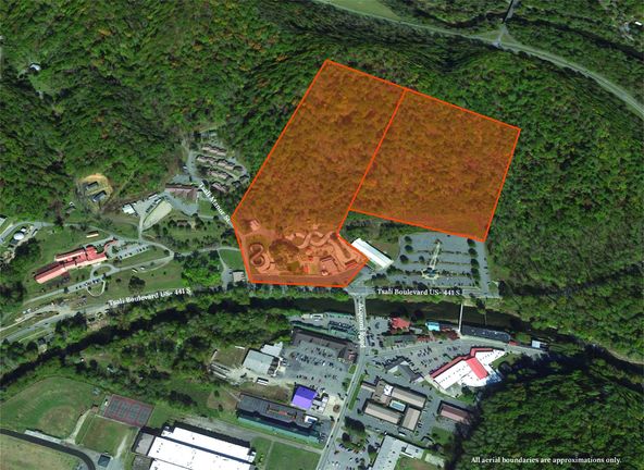 1897 Tsali Blvd, Cherokee, NC 28719